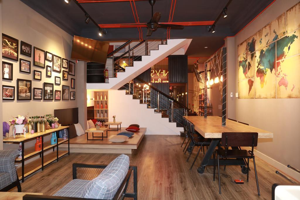 Barney'S Danang Backpackers Hostel Exterior photo
