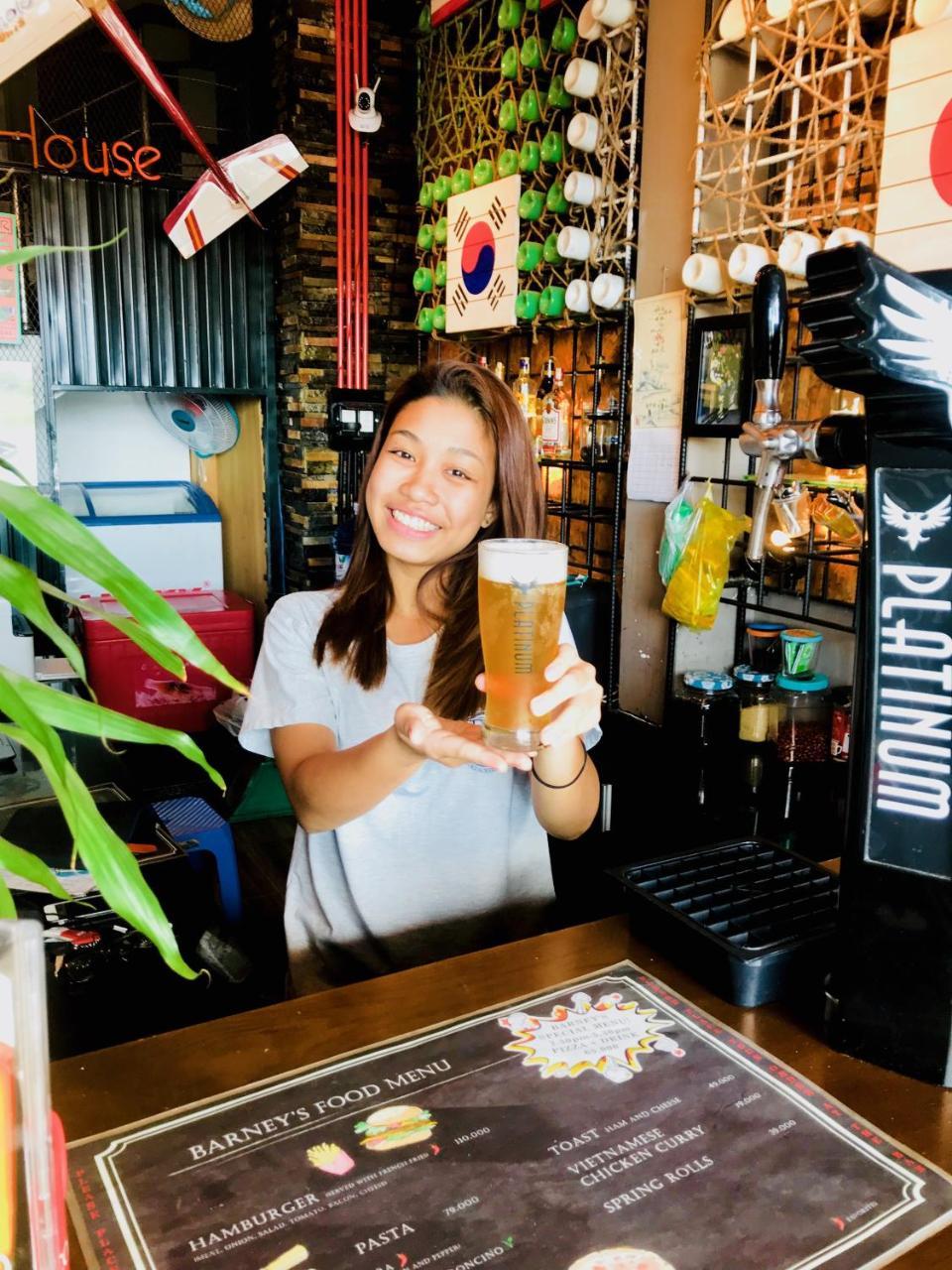 Barney'S Danang Backpackers Hostel Exterior photo